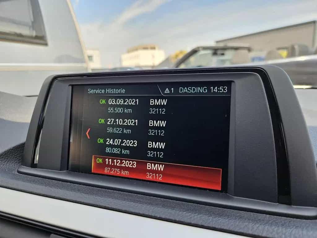 BMW 1 Series 118 i Edition M Sport Shadow Automatik SHZ 2.HD 08/2018-photo-26