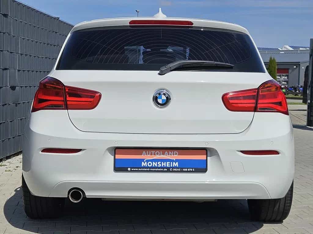 BMW 1 Series 118 i Edition M Sport Shadow Automatik SHZ 2.HD 08/2018-photo-3