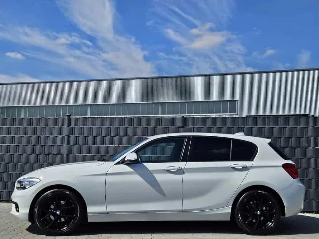 BMW 1 Series 118 i Edition M Sport Shadow Automatik SHZ 2.HD 08/2018-photo-4