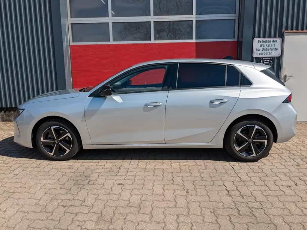 Opel Astra L Lim. 5-trg. Edition LHZ + SHZ Kamera 04/2024-photo-1