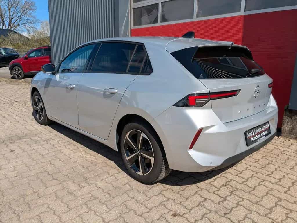 Opel Astra L Lim. 5-trg. Edition LHZ + SHZ Kamera 04/2024-photo-2