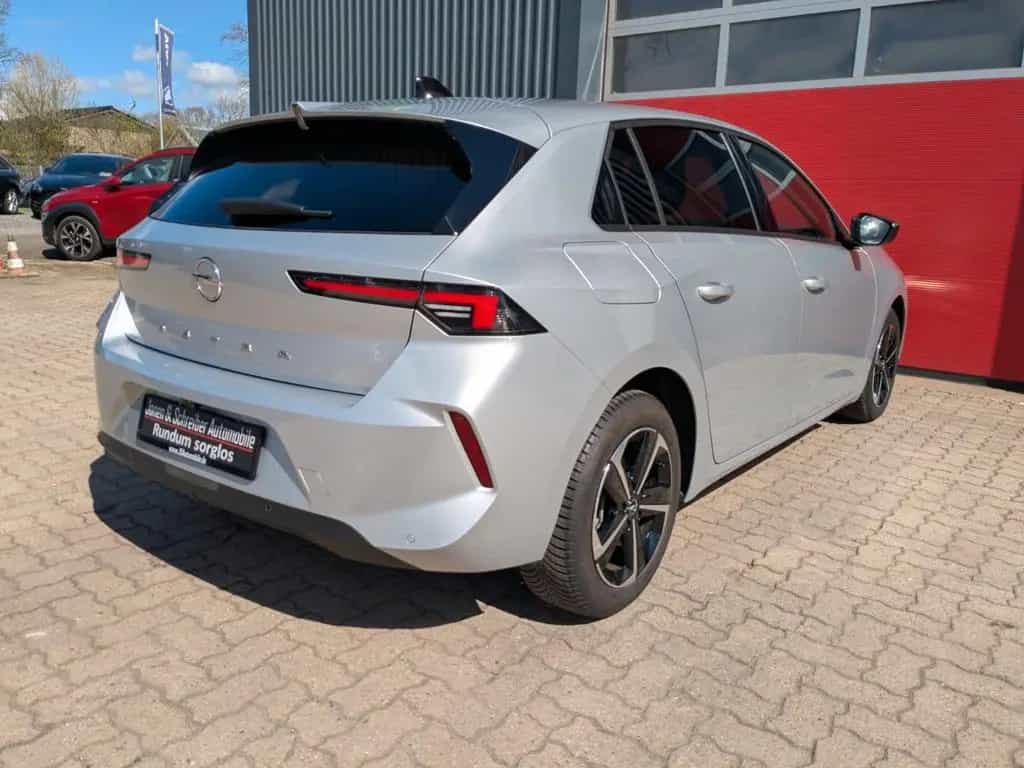 Opel Astra L Lim. 5-trg. Edition LHZ + SHZ Kamera 04/2024-photo-4