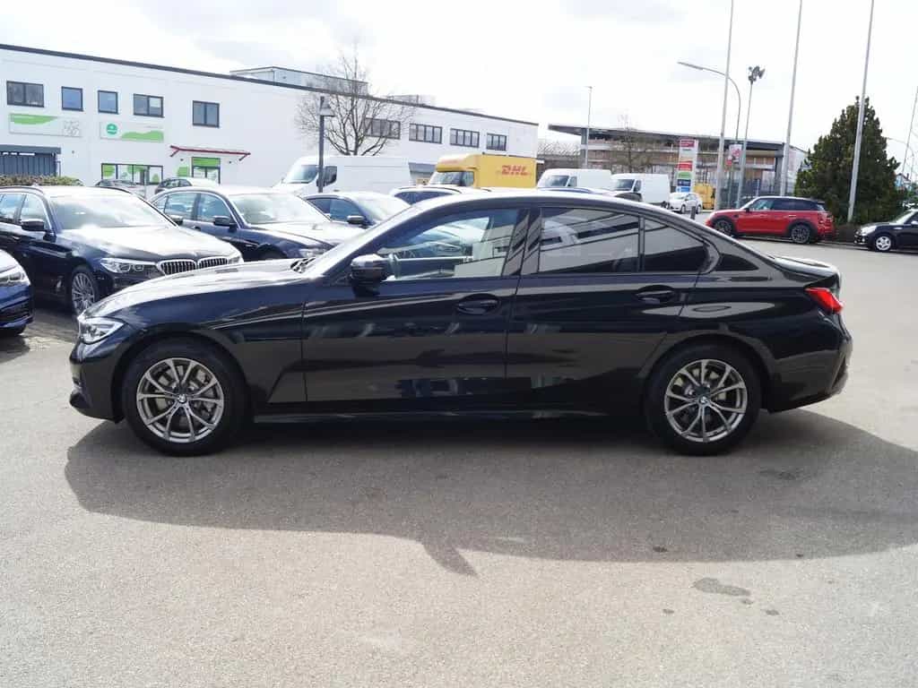 BMW 3 Series 330i A Lim. Sport Line *Navi * LED * ACC * AHK 03/2021-photo-5