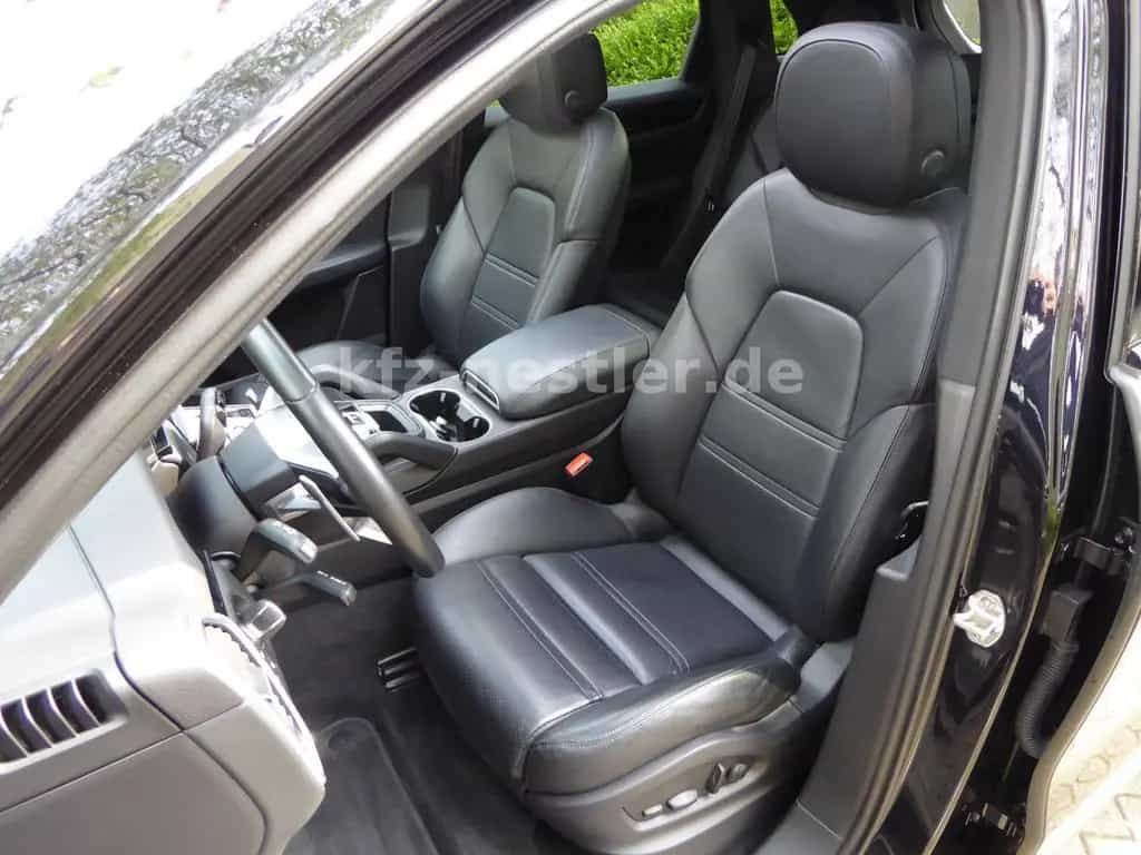 Porsche Cayenne 3.0 Pano/Chrono/Luft/AHK/Bose/21Zoll 04/2022-photo-8