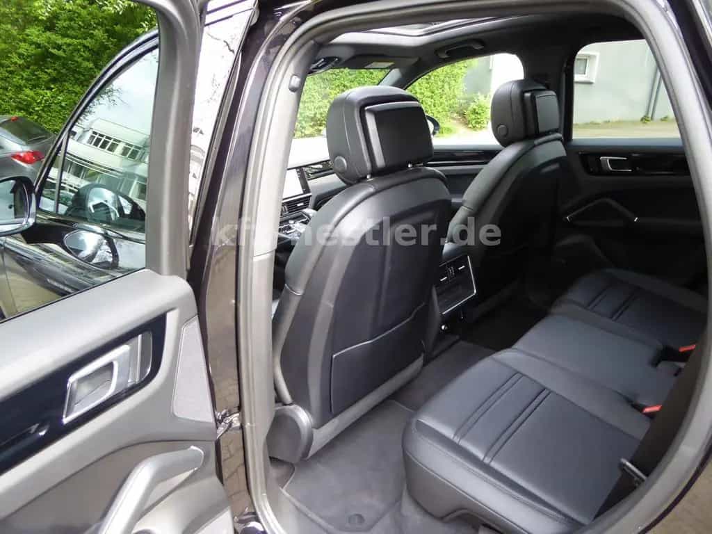 Porsche Cayenne 3.0 Pano/Chrono/Luft/AHK/Bose/21Zoll 04/2022-photo-9