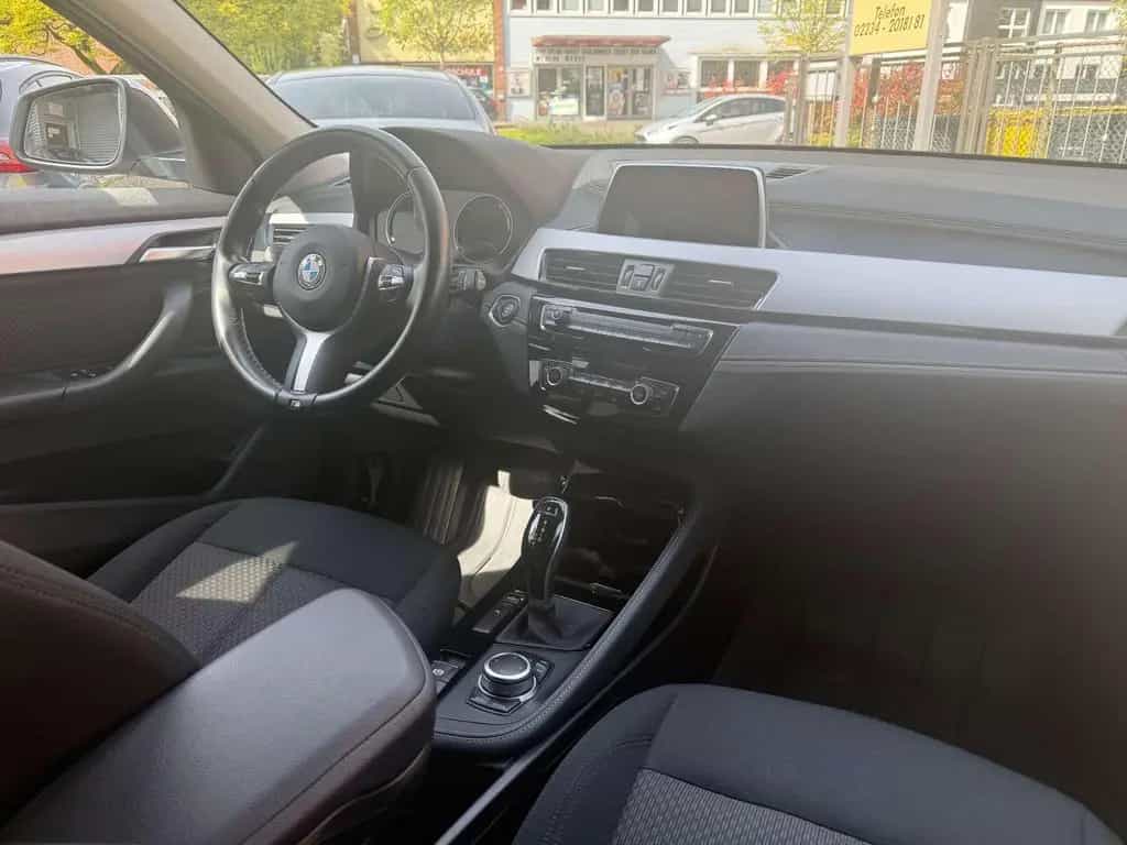 BMW X2 sDrive 20 i Advantage 09/2018-photo-11