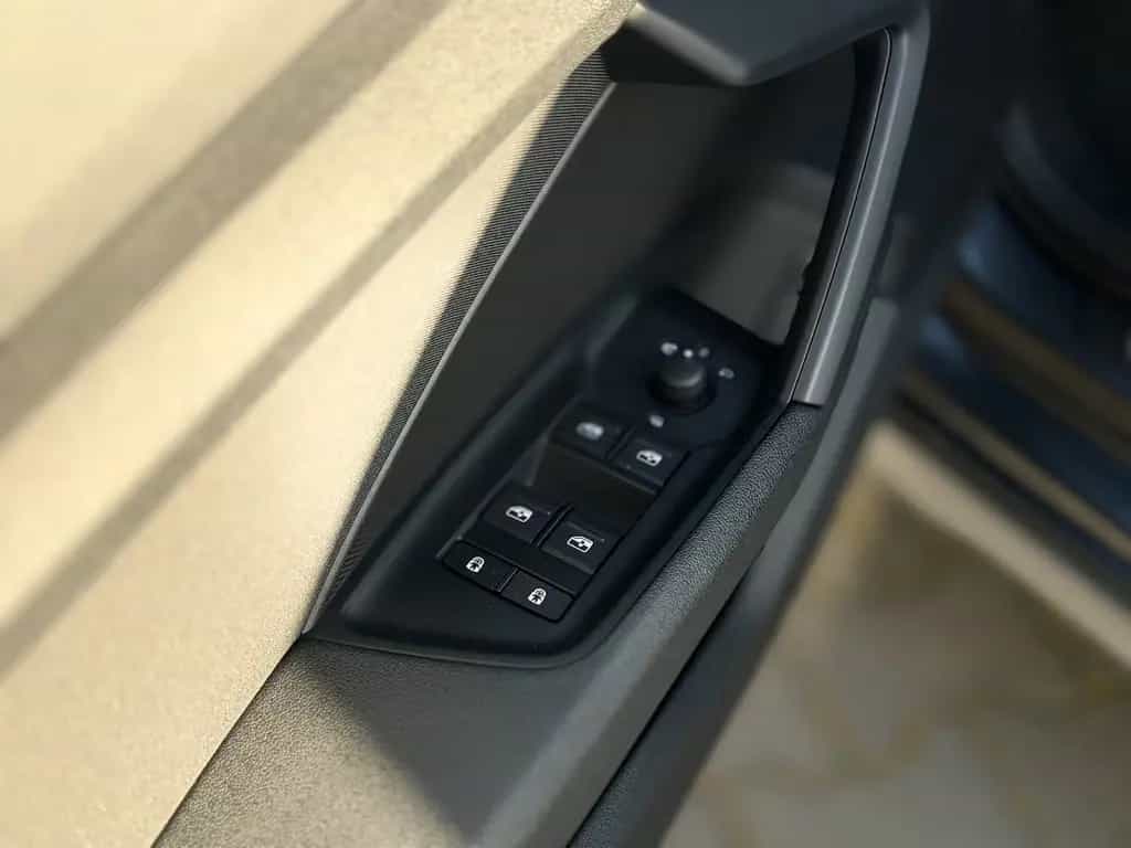 Audi A3 35 TDI S- line / Keyless / Virtual Cockpit 08/2020-photo-15