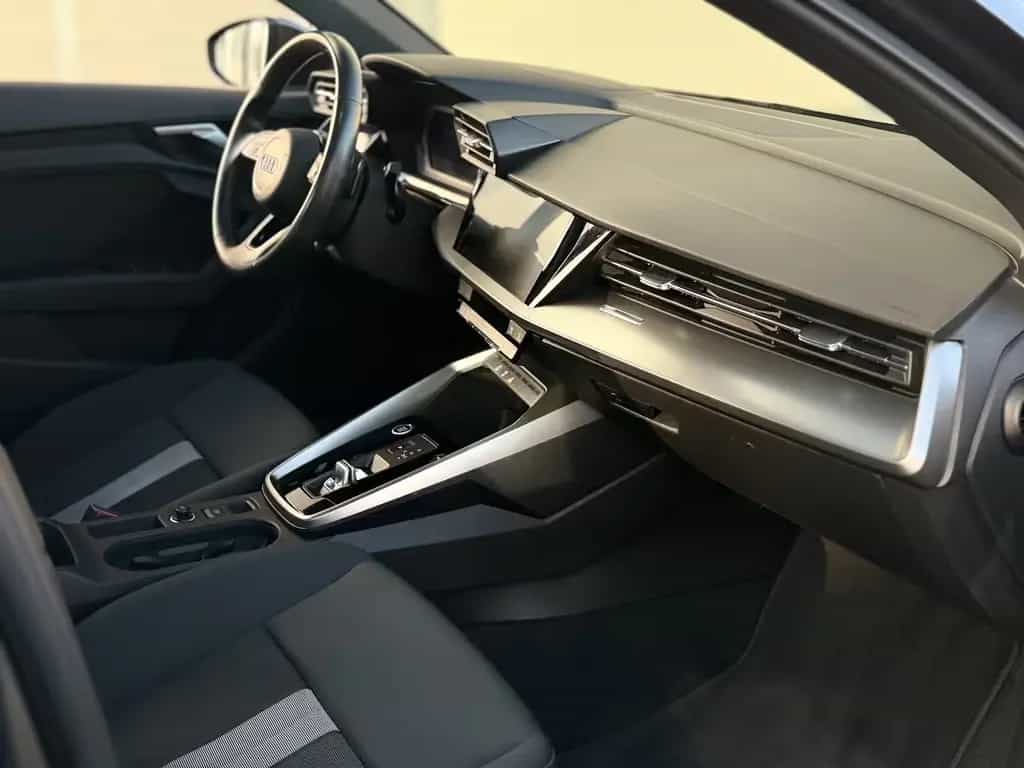 Audi A3 35 TDI S- line / Keyless / Virtual Cockpit 08/2020-photo-16