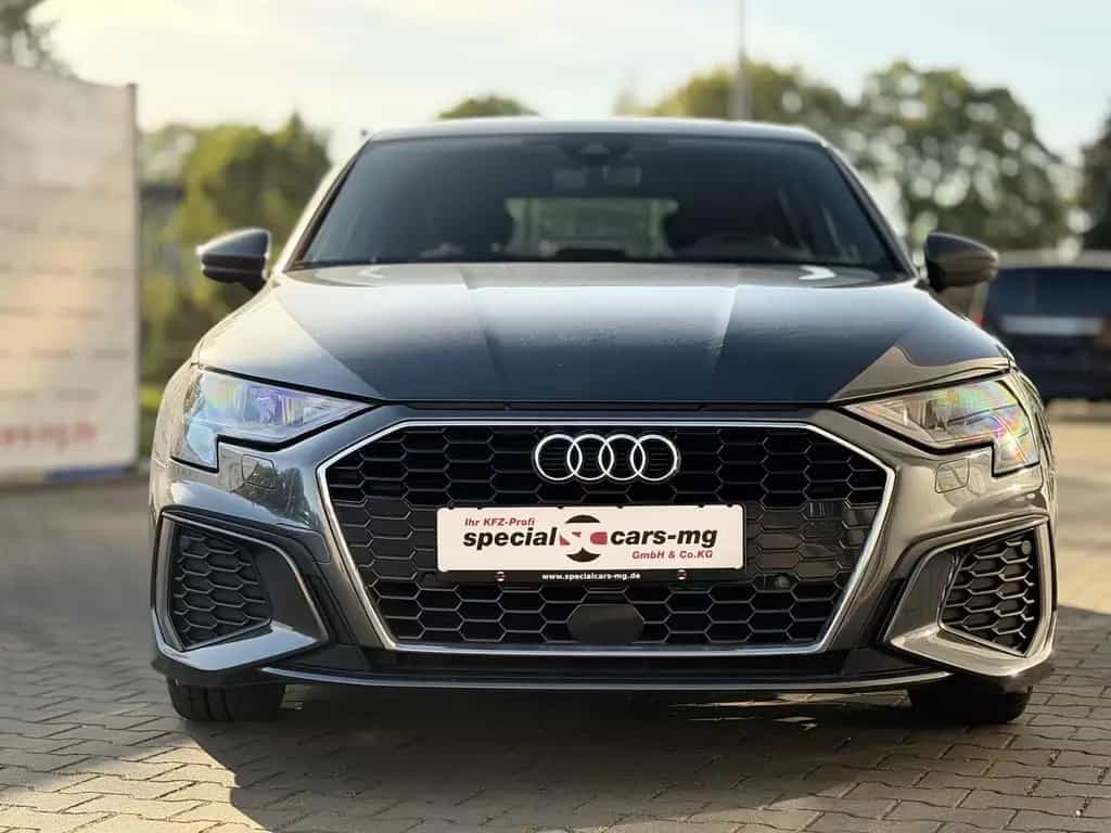 Audi A3 35 TDI S- line / Keyless / Virtual Cockpit 08/2020-photo-4