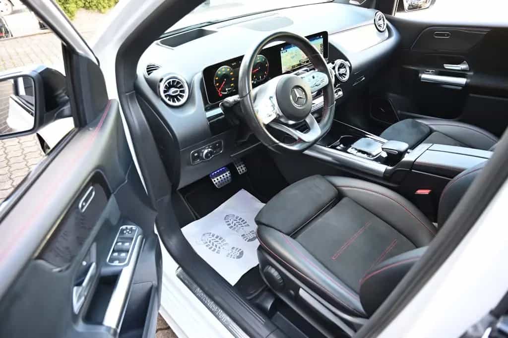 Mercedes-Benz B 220 d AMG Line PANO LEDER AUTOM 360°CAM LED 02/2019-photo-13