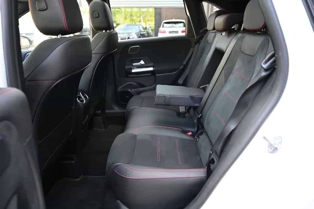 Mercedes-Benz B 220 d AMG Line PANO LEDER AUTOM 360°CAM LED 02/2019-photo-21