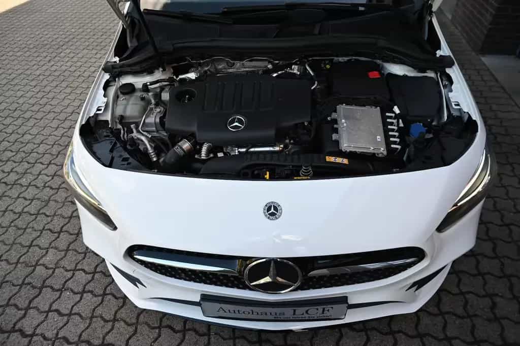 Mercedes-Benz B 220 d AMG Line PANO LEDER AUTOM 360°CAM LED 02/2019-photo-24