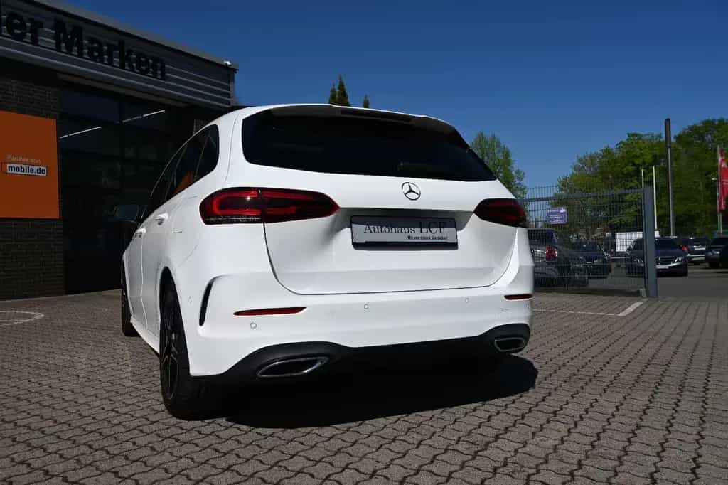Mercedes-Benz B 220 d AMG Line PANO LEDER AUTOM 360°CAM LED 02/2019-photo-8