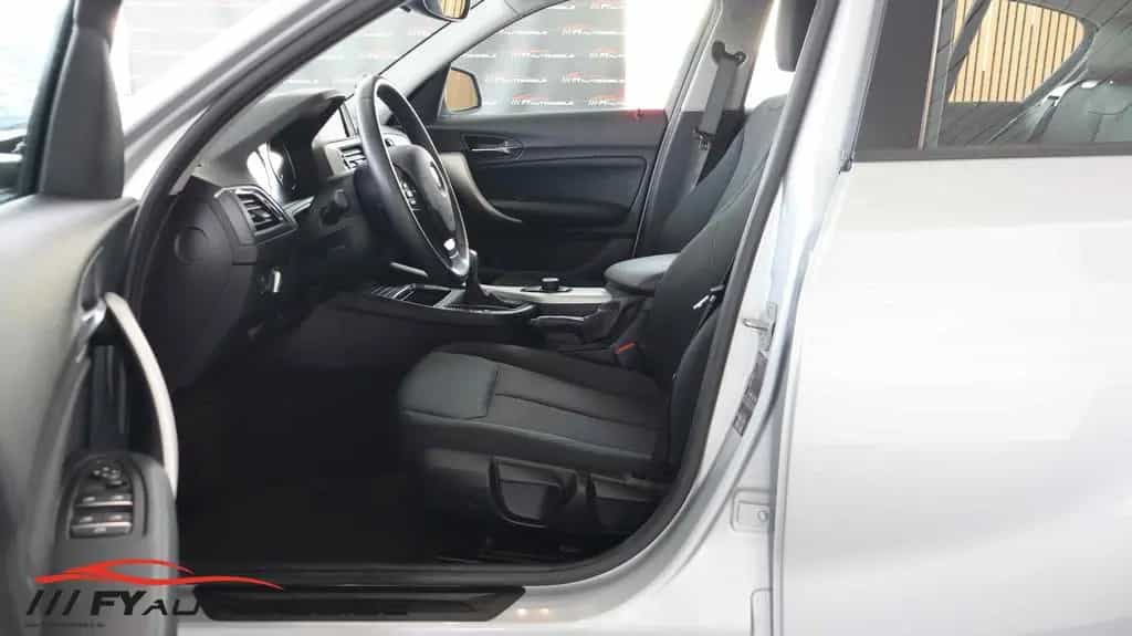 BMW 1 Series 118 118 d Advantage* LED* Garantie* Top gepflegt 01/2019-photo-11