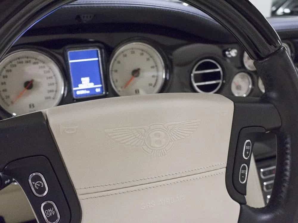 Bentley Azure - 06/2008-photo-20