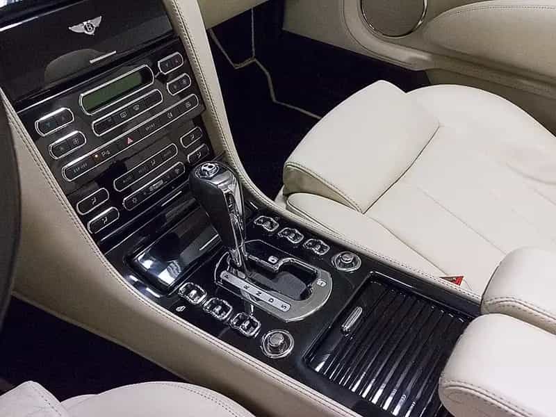 Bentley Azure - 06/2008-photo-7