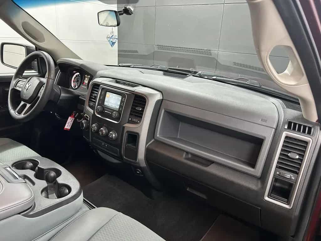 Dodge RAM 1500 CrewCab 5.7L V8 HEMI 6 Sitze+AHK+Kam+BT 07/2017-photo-10