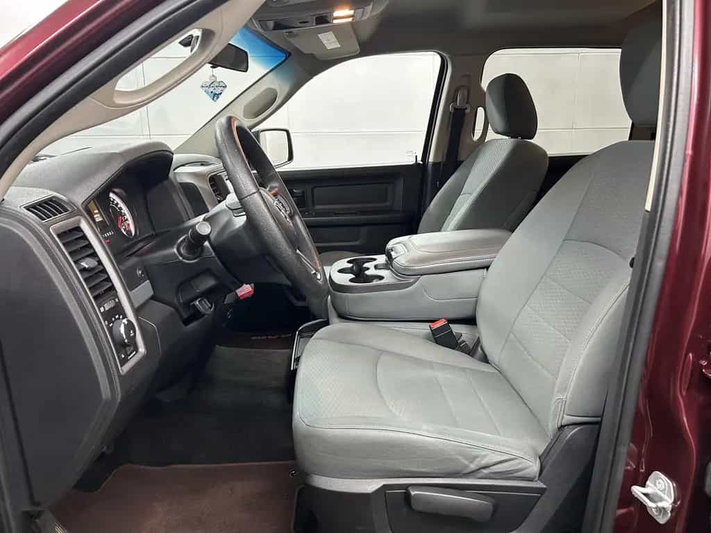 Dodge RAM 1500 CrewCab 5.7L V8 HEMI 6 Sitze+AHK+Kam+BT 07/2017-photo-22