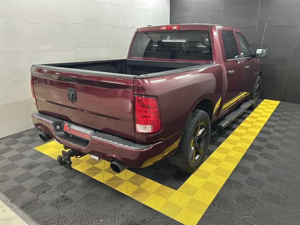 Dodge RAM 1500 CrewCab 5.7L V8 HEMI 6 Sitze+AHK+Kam+BT 07/2017-photo-3