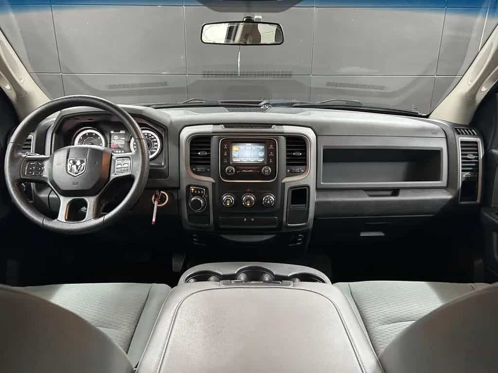 Dodge RAM 1500 CrewCab 5.7L V8 HEMI 6 Sitze+AHK+Kam+BT 07/2017-photo-8