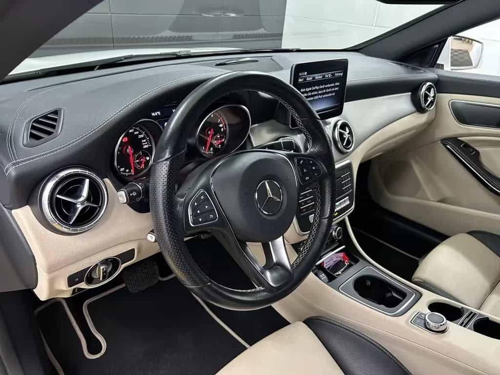 Mercedes-Benz CLA-Class 220 Shooting Brake 4Matic ACC+LED+Leder+SHZ 04/2018-photo-7