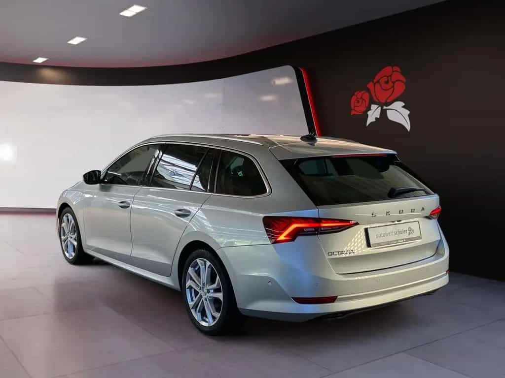 Skoda Octavia 1.5 TSI Style Pano LED Navi Kamera SHZ 05/2020-photo-2