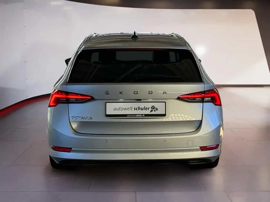 Skoda Octavia 1.5 TSI Style Pano LED Navi Kamera SHZ 05/2020-photo-3