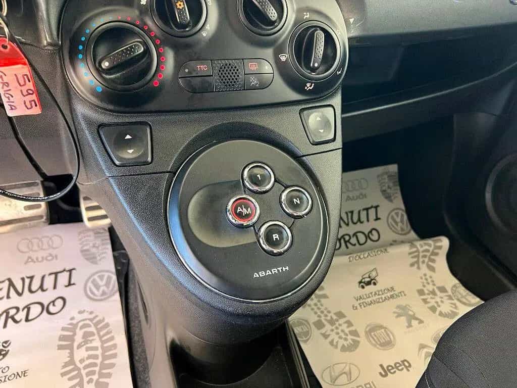 Abarth 595 1.4 Turbo 140 CV / Cambio MTA F1 / E6 05/2016-photo-11