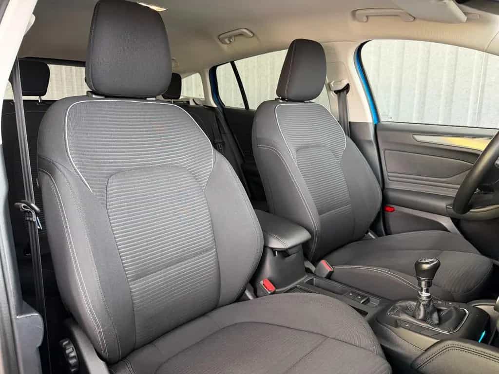 Ford Focus Turnier Titanium Led AHK Kamera KeyLess 11/2018-photo-15