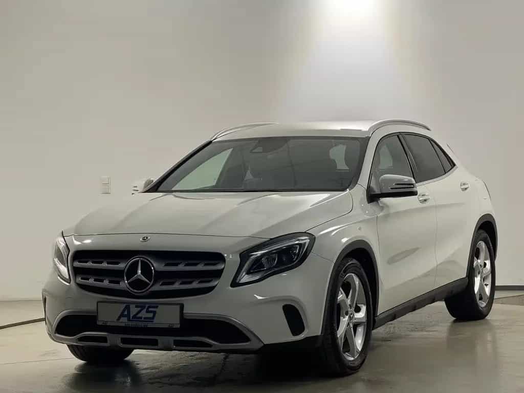 Mercedes-Benz GLA 250 4Matic Urban AHK Leder LED Kamera Navi-a 10/2017-photo-1