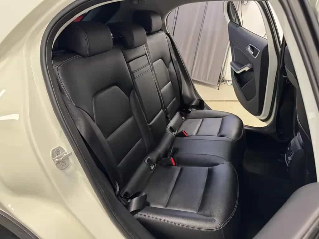 Mercedes-Benz GLA 250 4Matic Urban AHK Leder LED Kamera Navi-a 10/2017-photo-10
