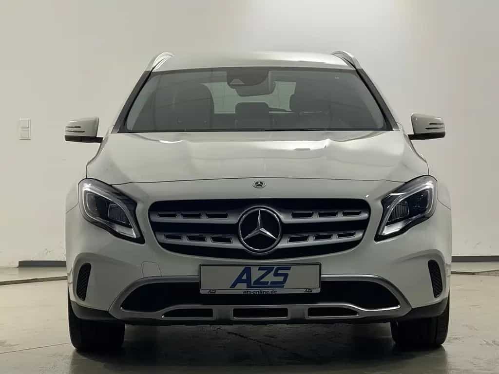 Mercedes-Benz GLA 250 4Matic Urban AHK Leder LED Kamera Navi-a 10/2017-photo-2