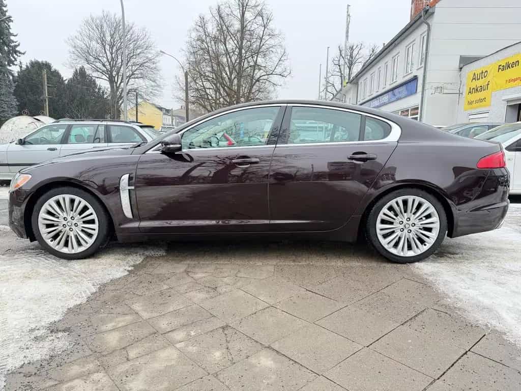 Jaguar XF 3.0 V6 Diesel Grace + Navi + Klima + Kamera 01/2011-photo-1