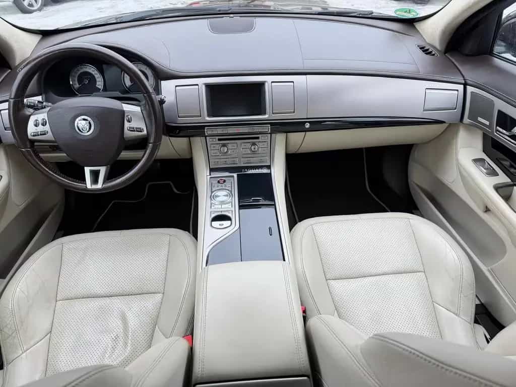 Jaguar XF 3.0 V6 Diesel Grace + Navi + Klima + Kamera 01/2011-photo-10