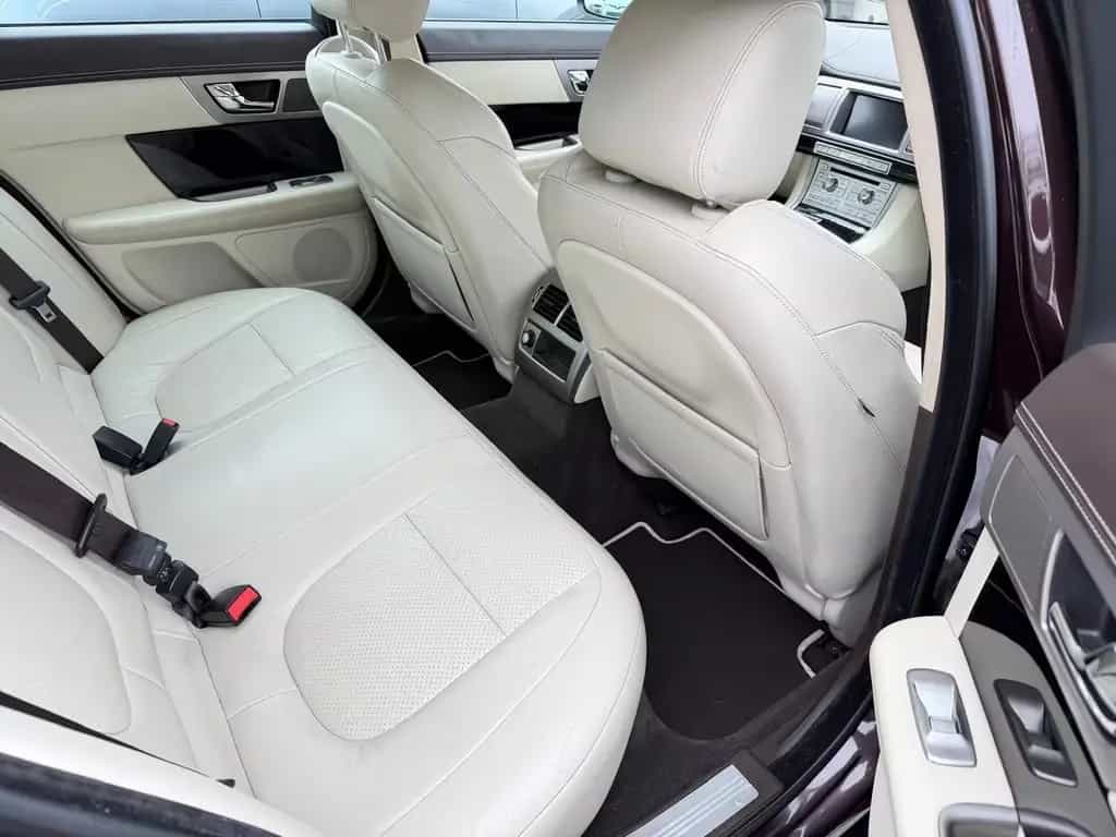 Jaguar XF 3.0 V6 Diesel Grace + Navi + Klima + Kamera 01/2011-photo-16