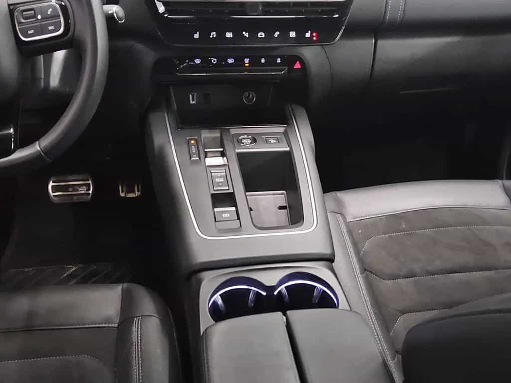 Citroën C5 Aircross 1.2 PureTech Shine Navi LED Kamera 10/2023-photo-4