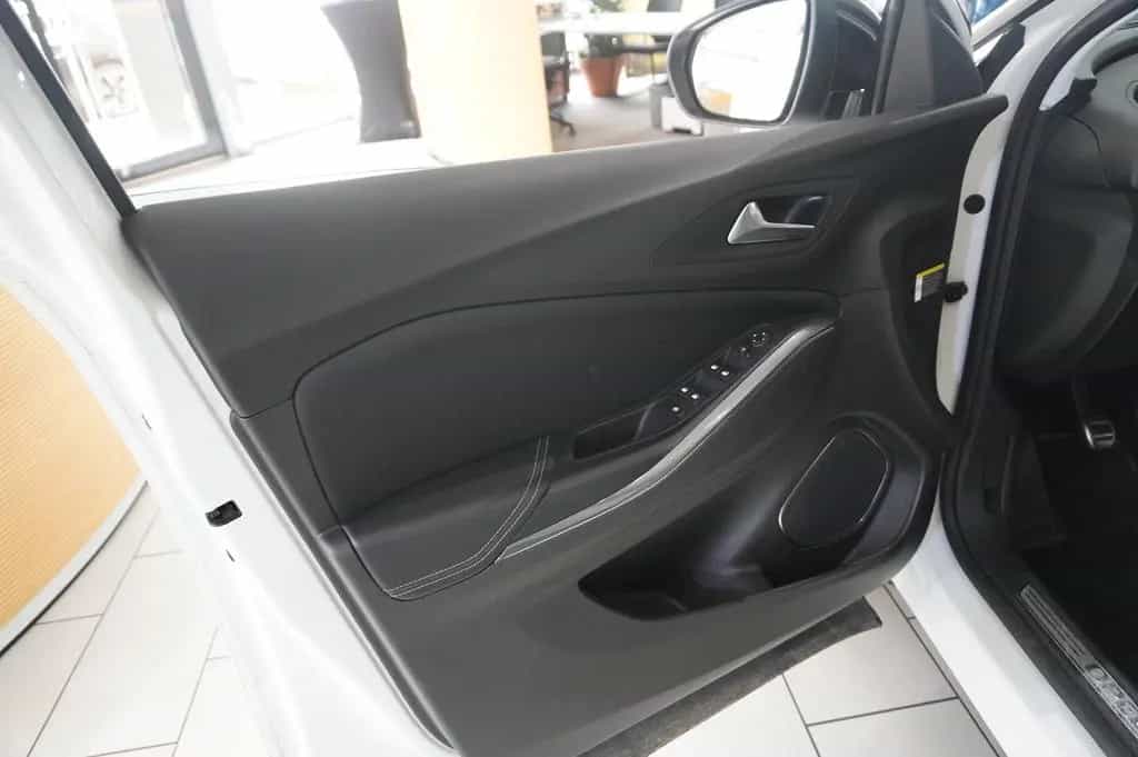 Opel Grandland (X) 1.2T INNOV. NAVI/LED/KAMERA/PANO. 02/2019-photo-14