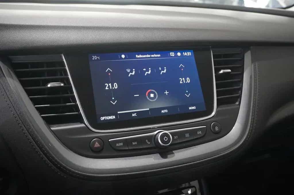 Opel Grandland (X) 1.2T INNOV. NAVI/LED/KAMERA/PANO. 02/2019-photo-27