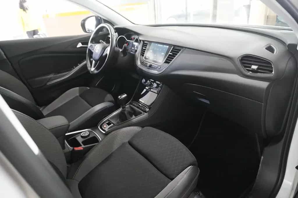 Opel Grandland (X) 1.2T INNOV. NAVI/LED/KAMERA/PANO. 02/2019-photo-41