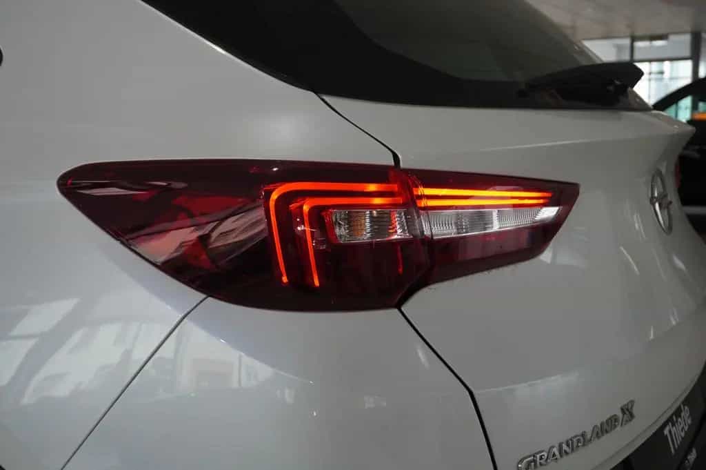 Opel Grandland (X) 1.2T INNOV. NAVI/LED/KAMERA/PANO. 02/2019-photo-8