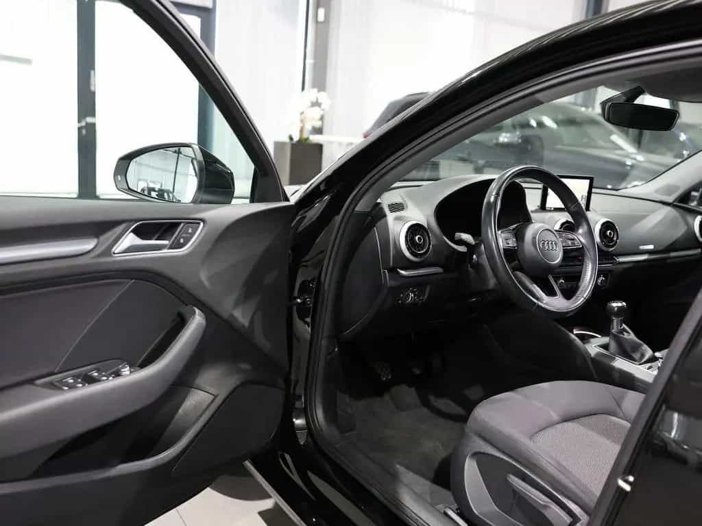 Audi A3 LIMOUSINE 1.4 TFSI BUSINESS / VIRTUAL-COCKPIT 01/2017-photo-10