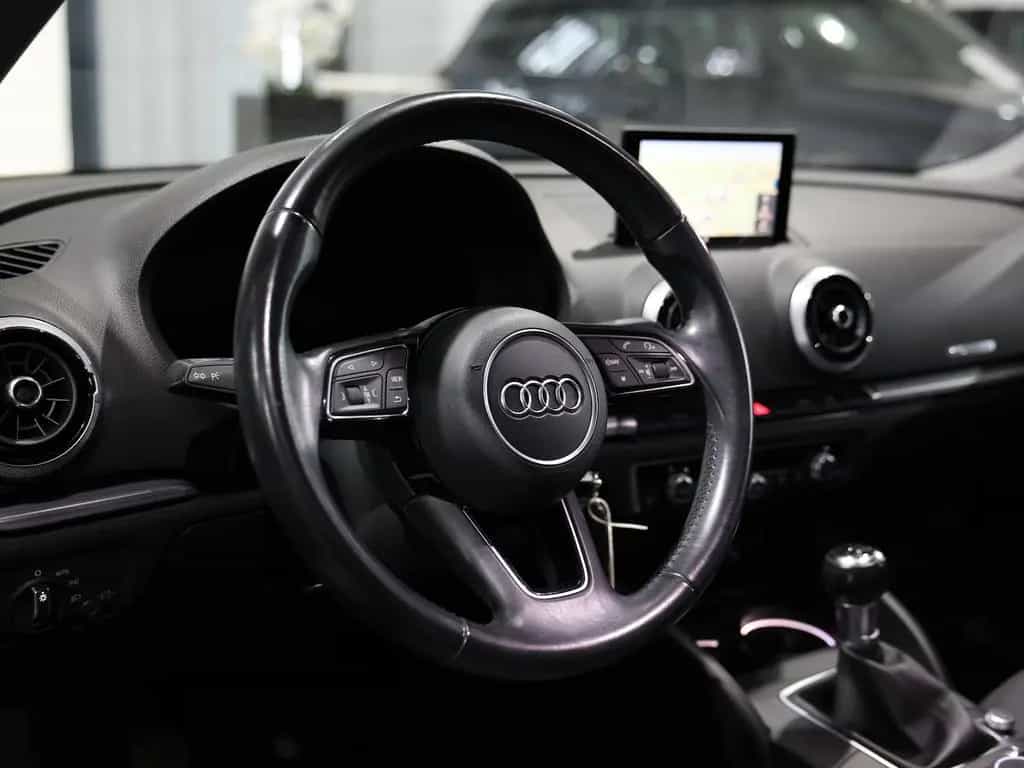 Audi A3 LIMOUSINE 1.4 TFSI BUSINESS / VIRTUAL-COCKPIT 01/2017-photo-11