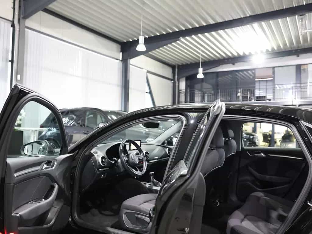 Audi A3 LIMOUSINE 1.4 TFSI BUSINESS / VIRTUAL-COCKPIT 01/2017-photo-13
