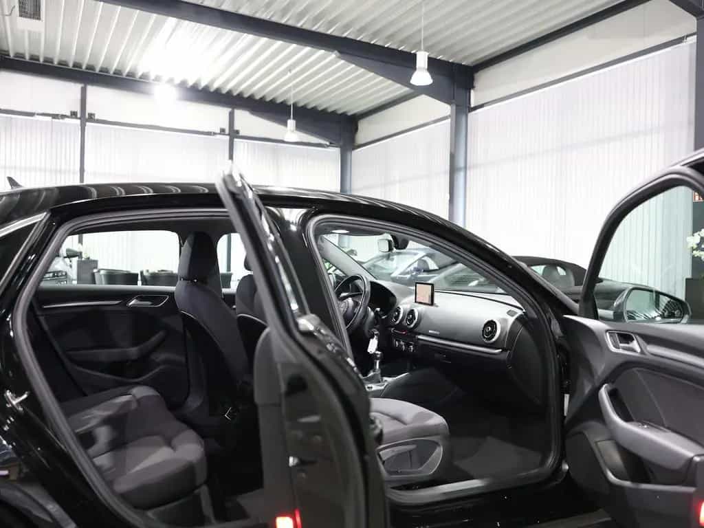 Audi A3 LIMOUSINE 1.4 TFSI BUSINESS / VIRTUAL-COCKPIT 01/2017-photo-14