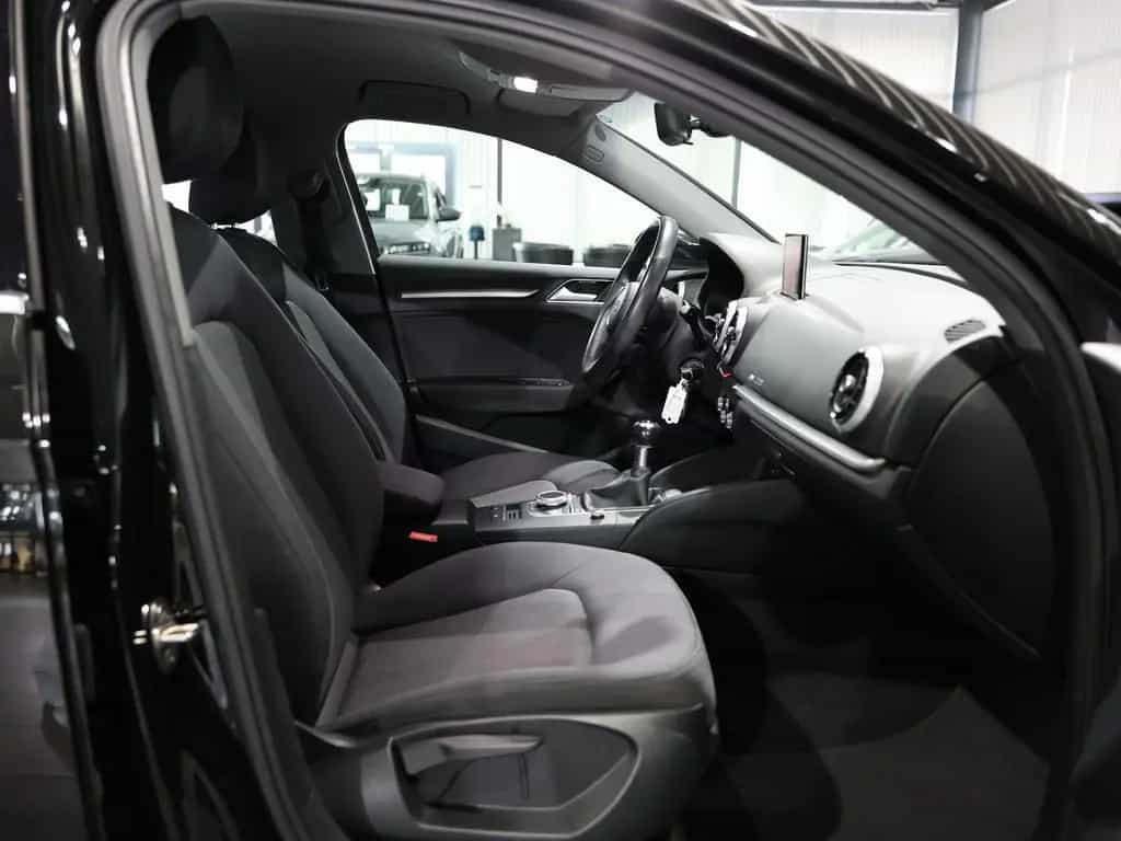 Audi A3 LIMOUSINE 1.4 TFSI BUSINESS / VIRTUAL-COCKPIT 01/2017-photo-16