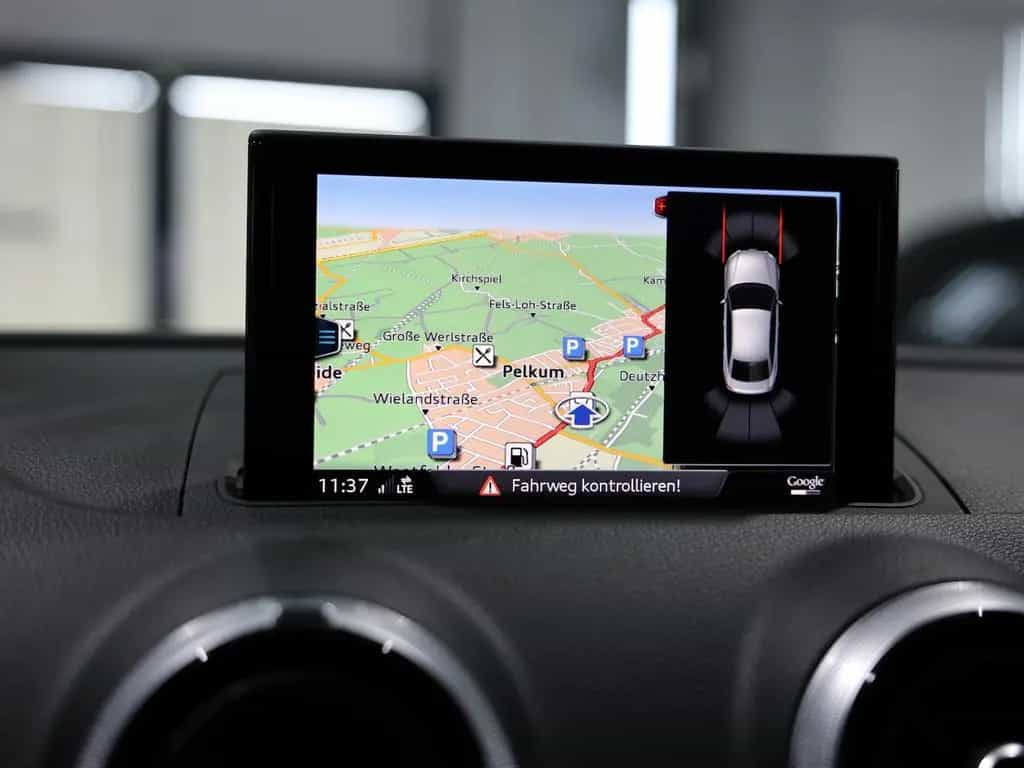 Audi A3 LIMOUSINE 1.4 TFSI BUSINESS / VIRTUAL-COCKPIT 01/2017-photo-9