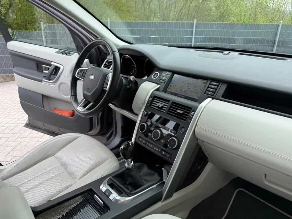 Land Rover Discovery Sport 2.0 TD4 HSE-1.Hand-Kamera 01/2016-photo-15