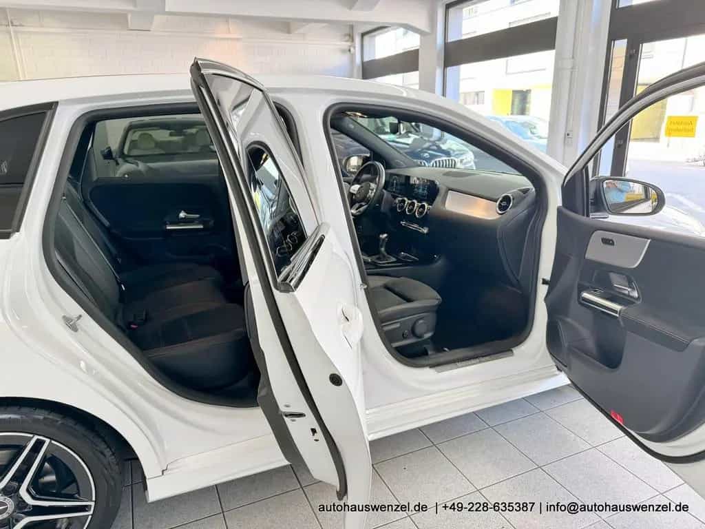 Mercedes-Benz B 180 AMG LINE 6-Gang - nur 43 tkm - PANORAMA 09/2020-photo-31