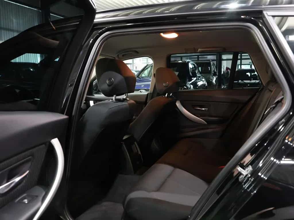BMW 3 Series 318i Touring Advantage BUSINESS / LED / NAVI+ 04/2019-photo-10