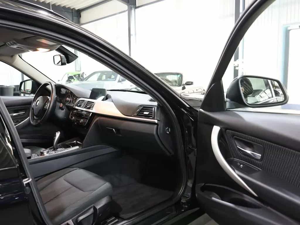 BMW 3 Series 318i Touring Advantage BUSINESS / LED / NAVI+ 04/2019-photo-13
